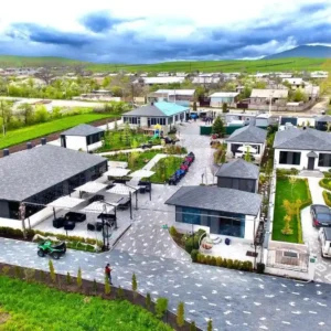 Հանգիստ բնության գրկում, V&V հյուրանոցային համալիր